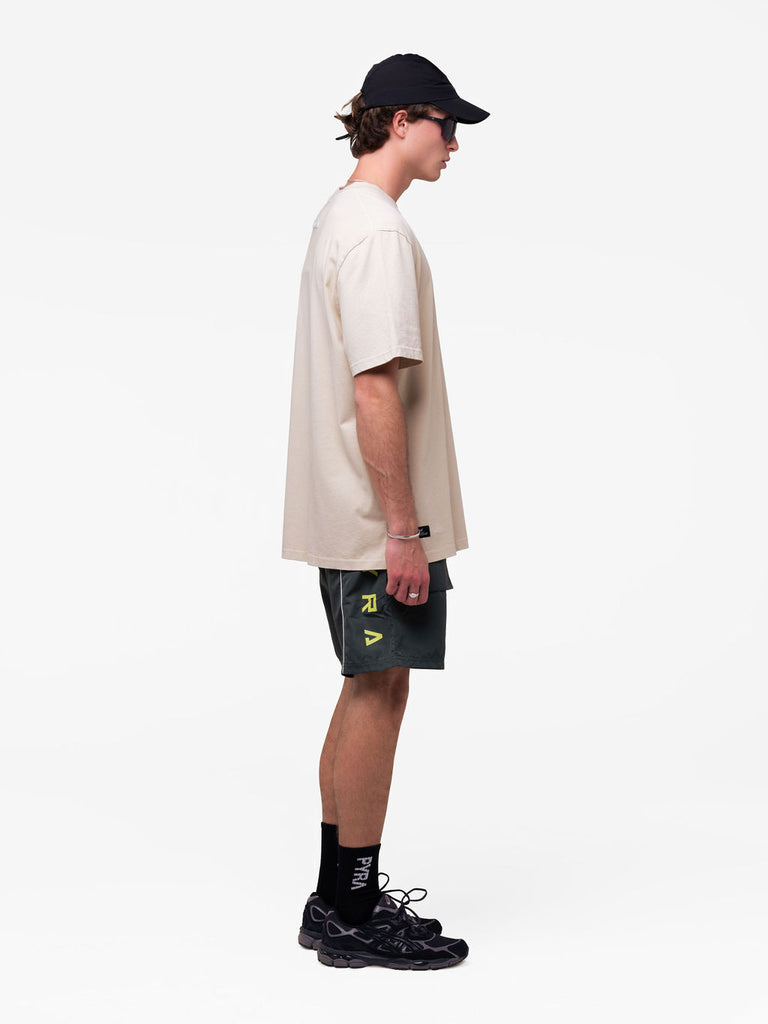 STACKED LOGO TEE MUSHROOM