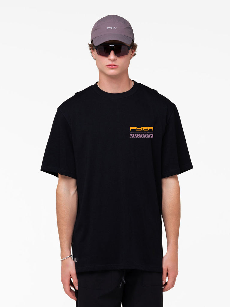 FIELD EQUIPMENT TEE BLACK / ORANGE