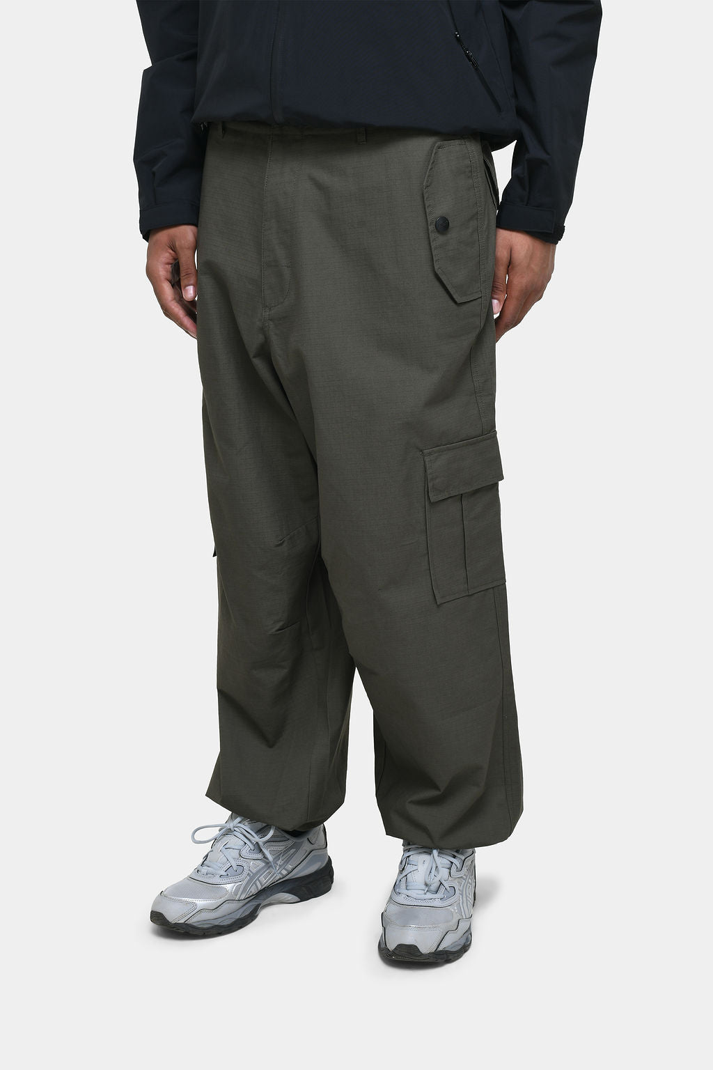 CARGO PARACHUTE PANT - OLIVE