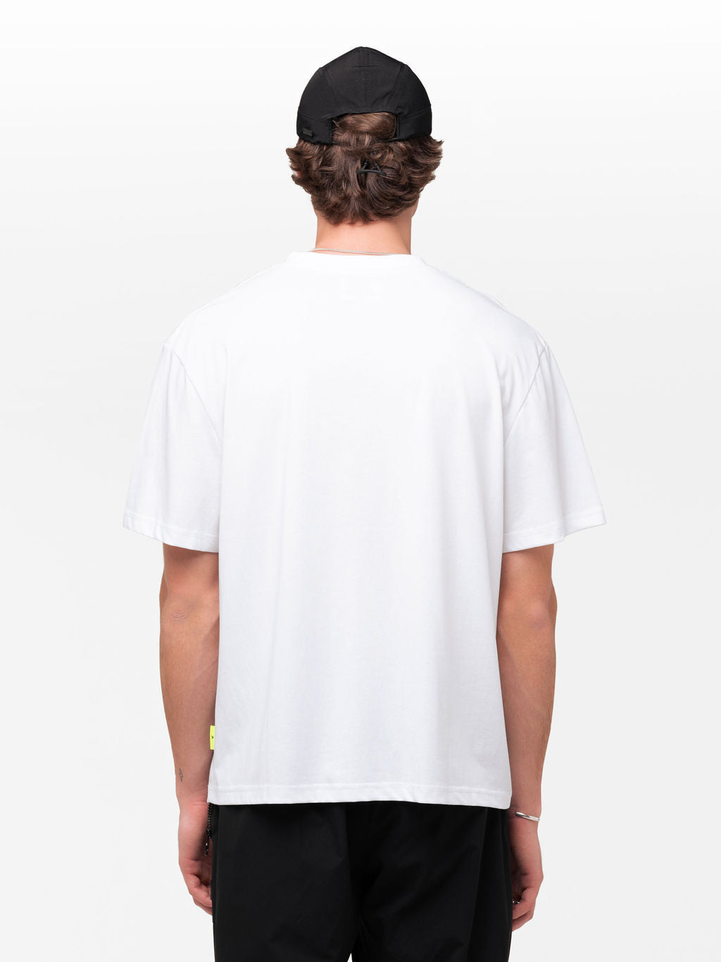 PURSUIT TEE - WHITE / BLACK