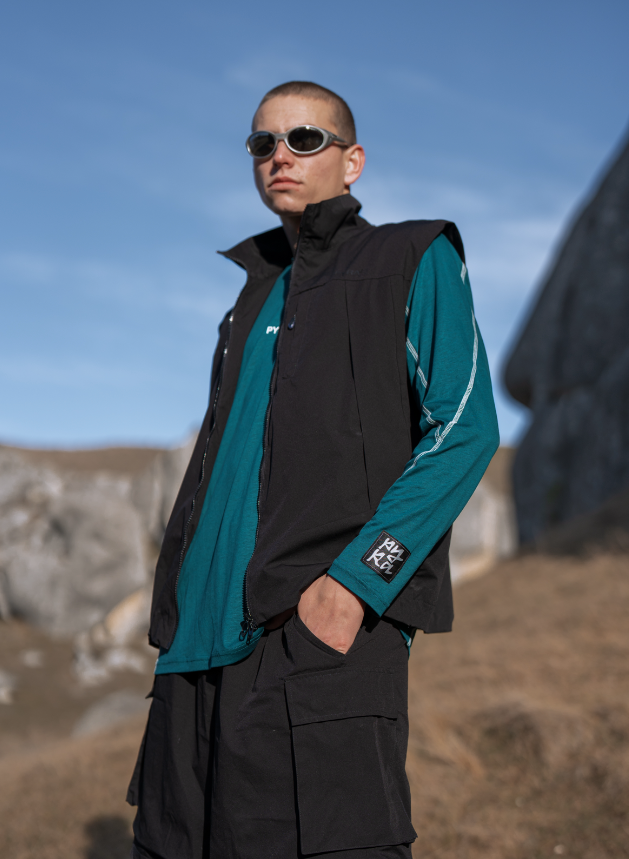CONTRAST LS TEE - DEEP TEAL