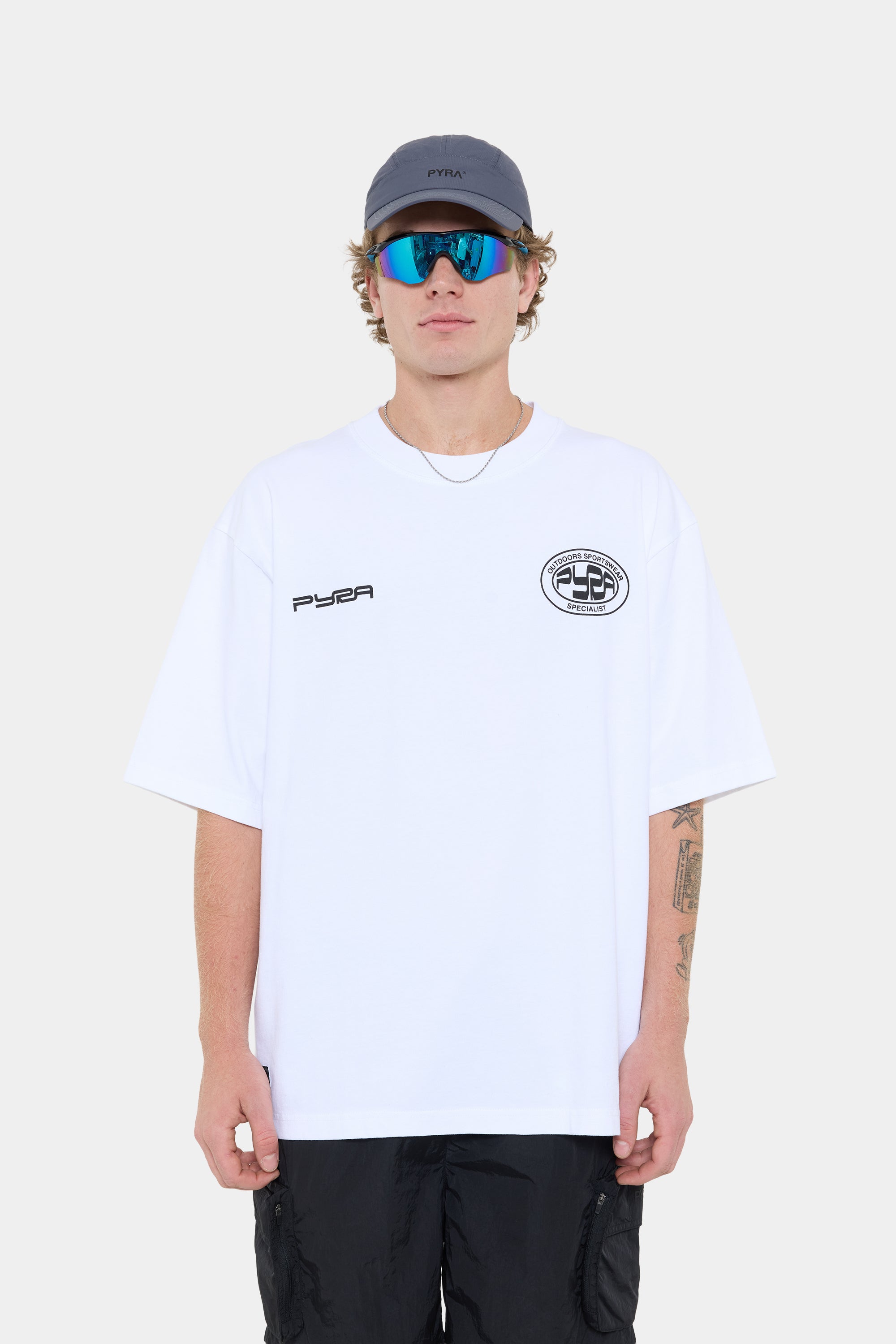 OUTDOORS BOX TEE - WHITE